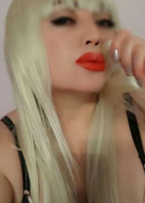 Вика — рабыня в Владимире